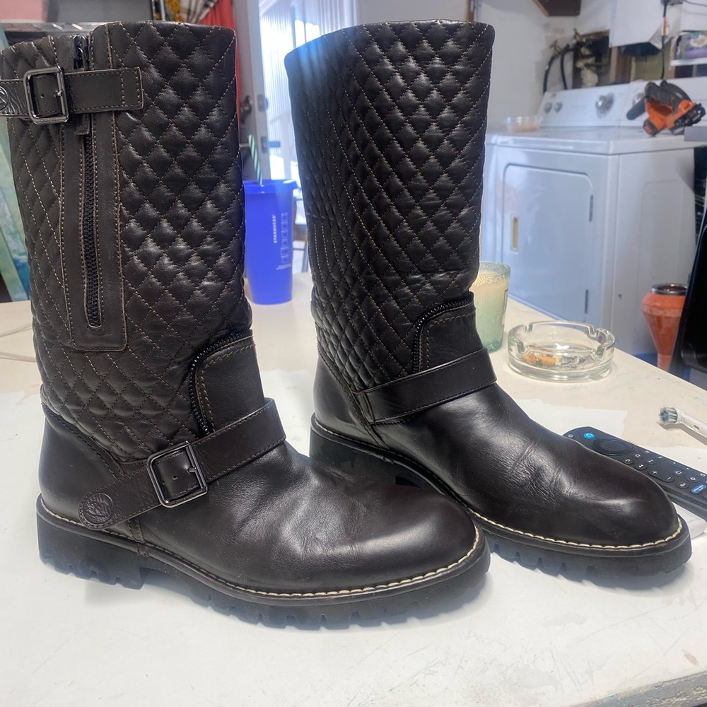 Chanel Engineer Boots with serial number - Picture 8 of 10
